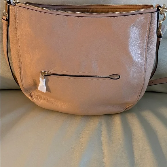 Coach Tan Leather Crossbody Bag. Pebbled leather Hobo in Beachwood - Picture 3 of 7